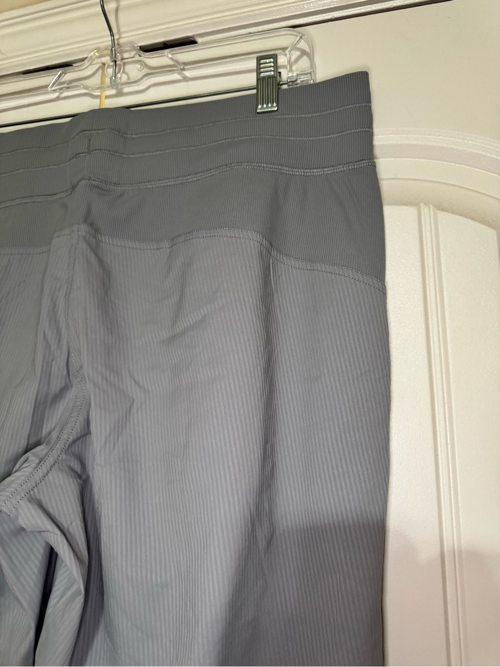Lululemon Dance Studio Mid-Rise Jogger Full Length in Rhino Grey Size 12 - Picture 7 of 9